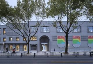 玉兰香苑把封闭办公楼改造成滨水社区客厅